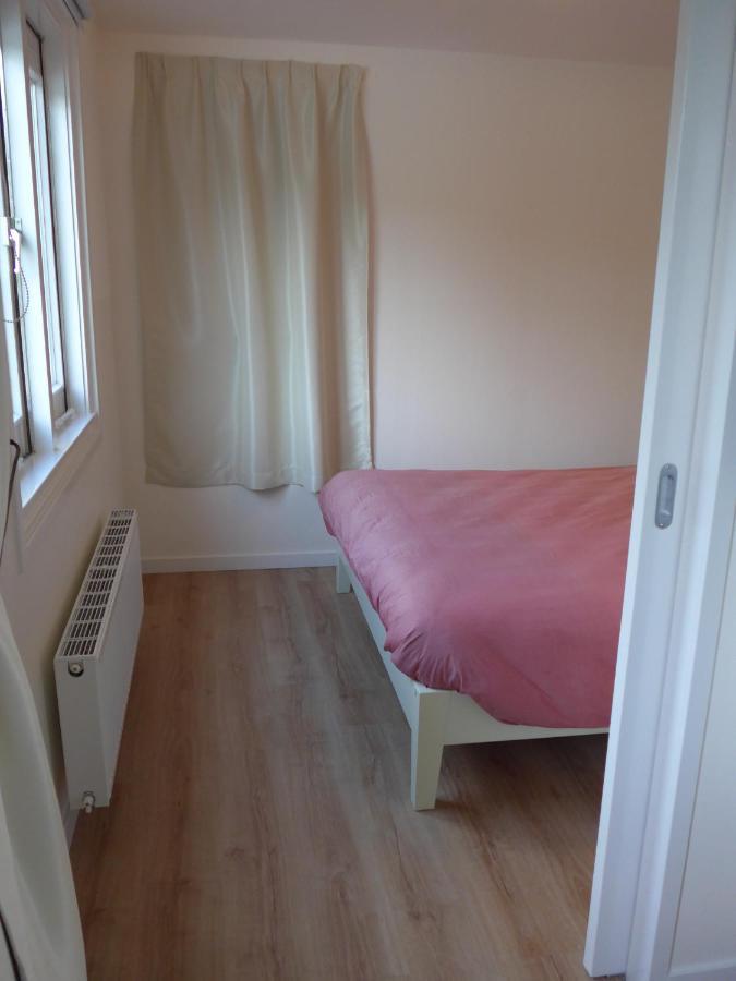 Houseboat In The Center, 5 Min Walk To Tropical Museum, Free Wifi! Apartment Amsterdam Bagian luar foto