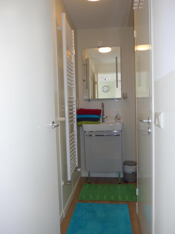 Houseboat In The Center, 5 Min Walk To Tropical Museum, Free Wifi! Apartment Amsterdam Bagian luar foto